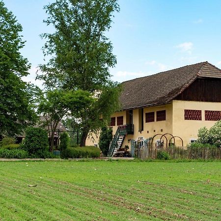 Gutshof Bartl 1 Lägenhet Klagenfurt am Woerthersee Exteriör bild