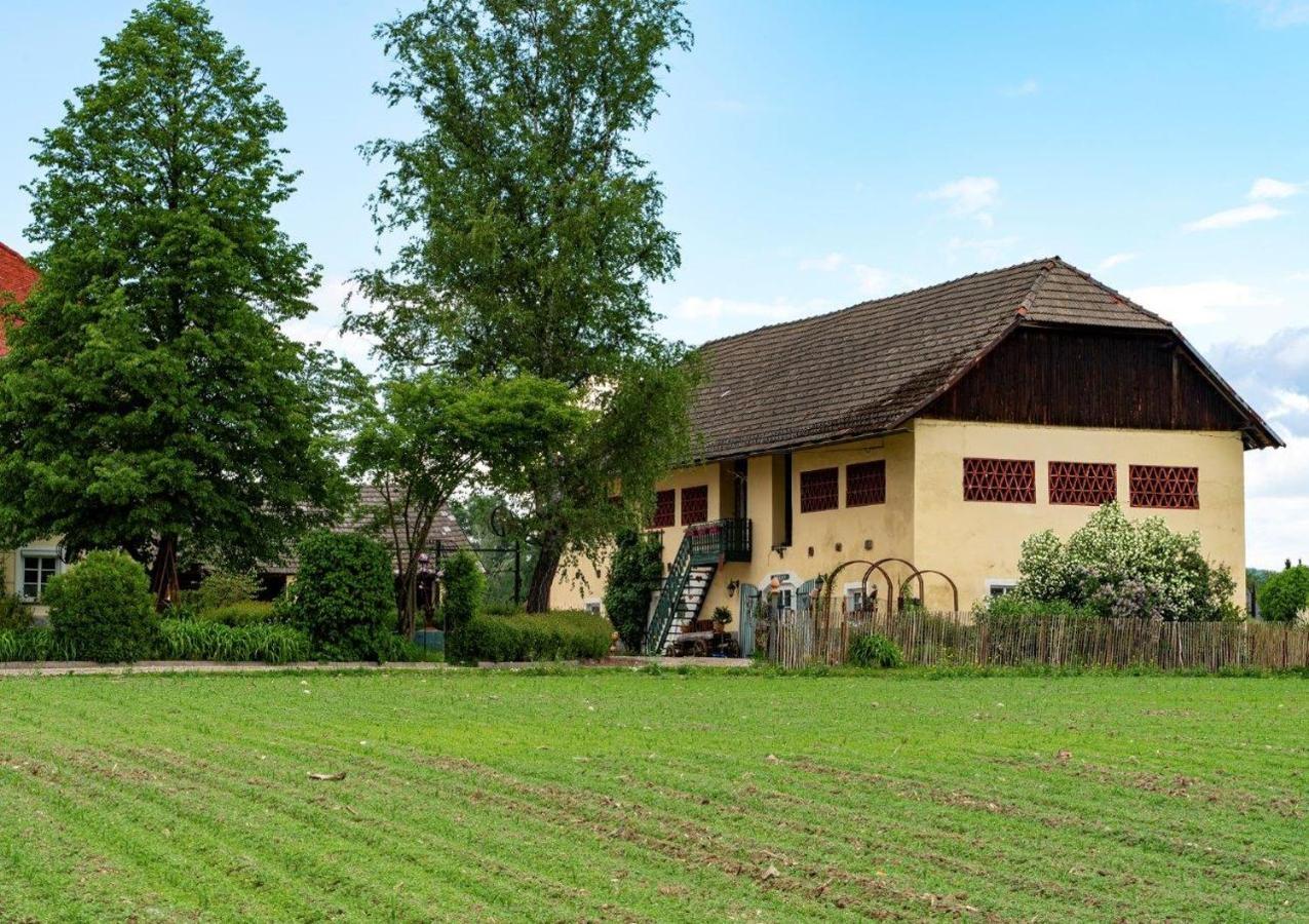 Gutshof Bartl 1 Lägenhet Klagenfurt am Woerthersee Exteriör bild