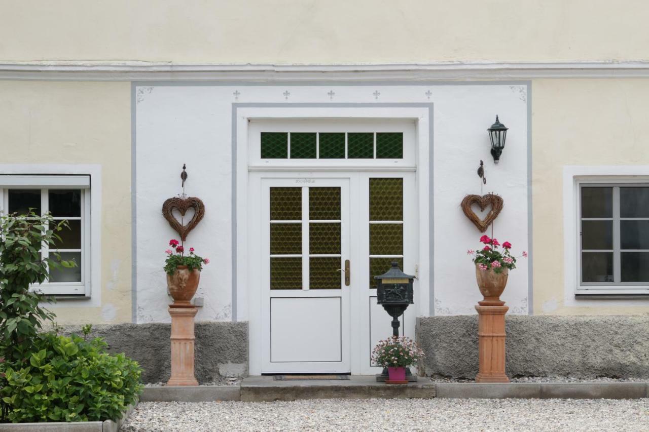 Gutshof Bartl 1 Lägenhet Klagenfurt am Woerthersee Exteriör bild