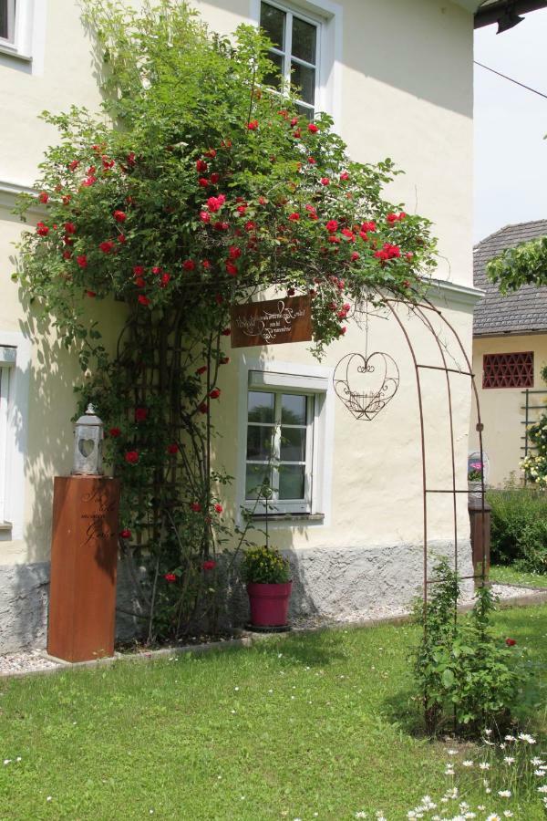 Gutshof Bartl 1 Lägenhet Klagenfurt am Woerthersee Exteriör bild