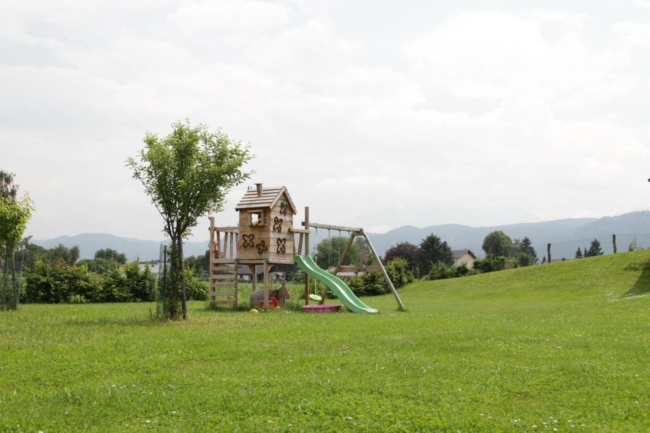 Gutshof Bartl 1 Lägenhet Klagenfurt am Woerthersee Exteriör bild